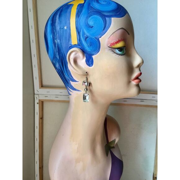 Vintage Silvertone Rhinestone Bow Earrings - Picture 10 of 11